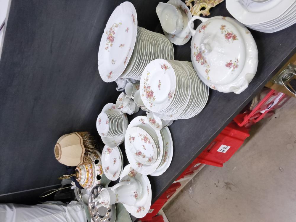 SERVICE PORCELAINE LAFERGE LIMOGES 80 PIÈCES