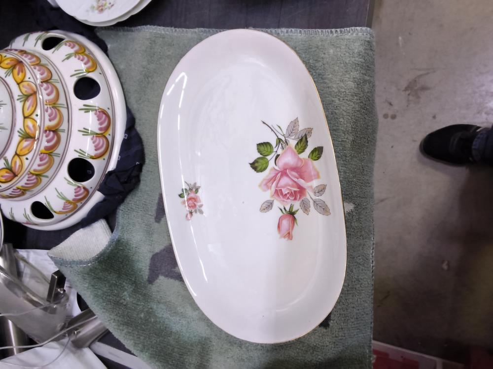 PLATEAU OVALE BLANC FLEUR