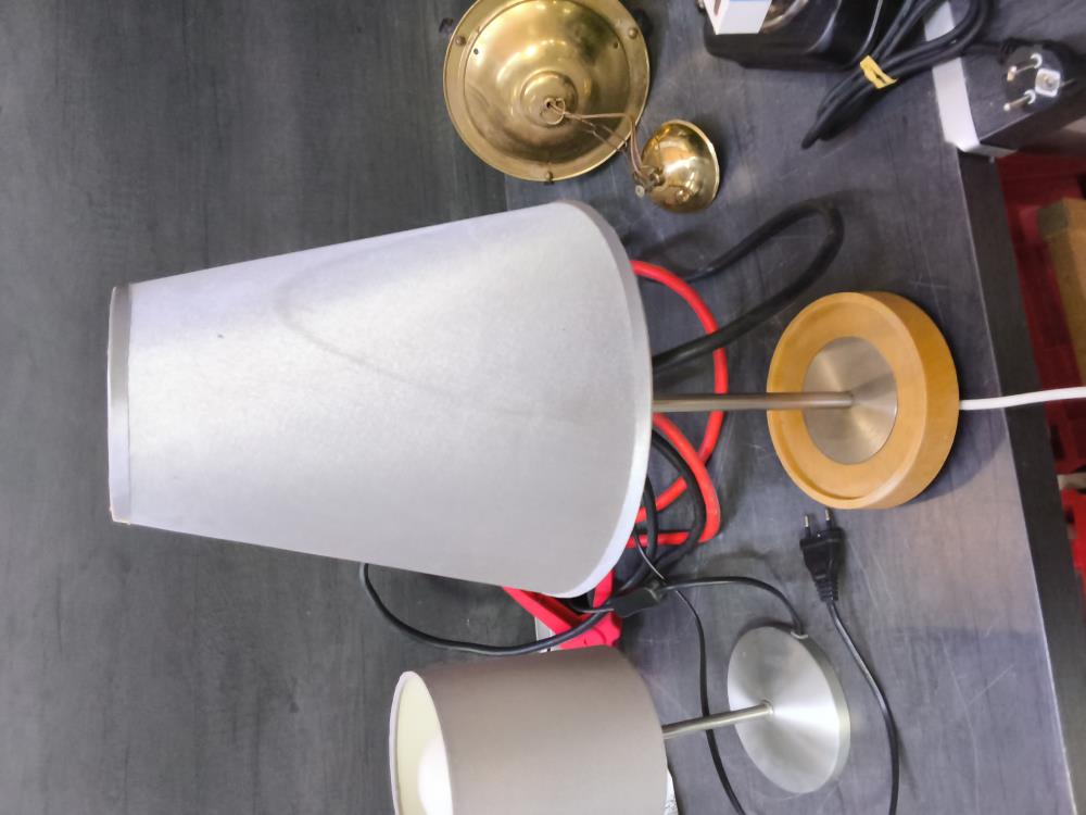 LAMPE À POSER GRISE 