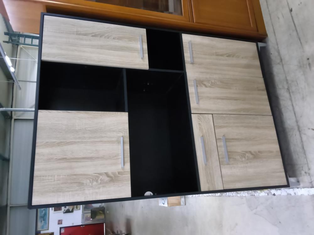 BUFFET DE CUISINE DANS L'ÉTAT 