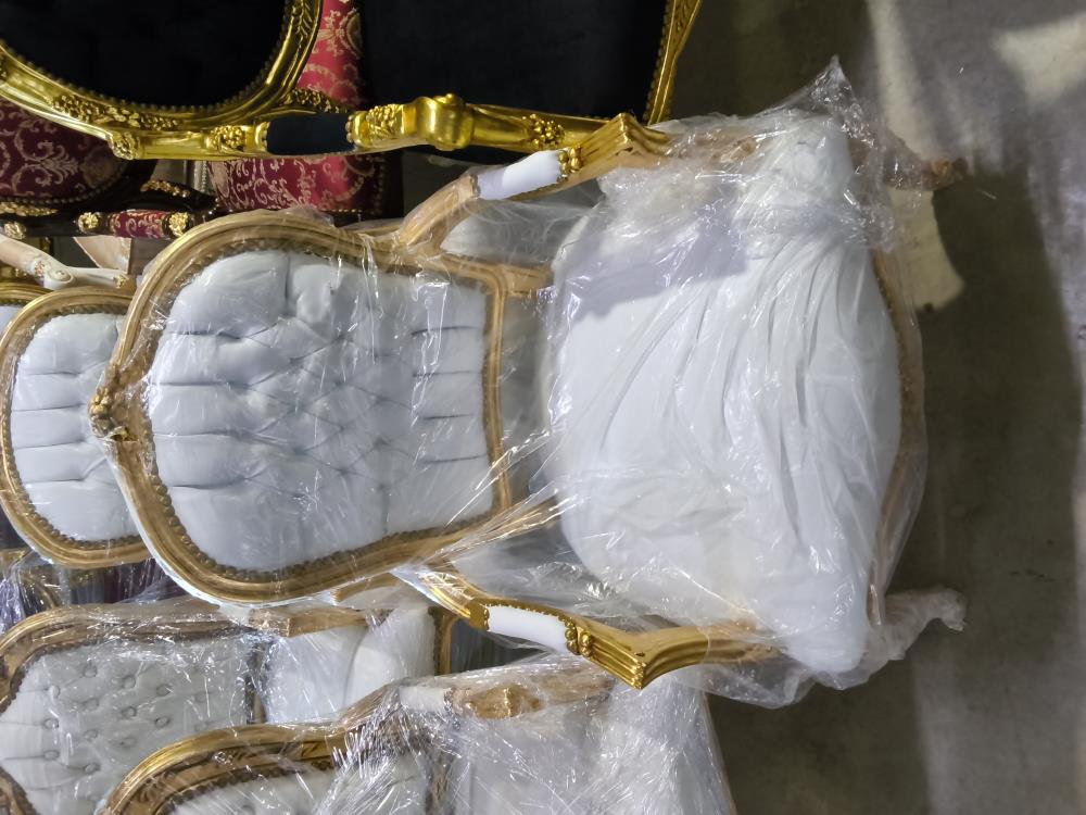 FAUTEUIL BAROQUE DORÉ SIMILI BLANC 