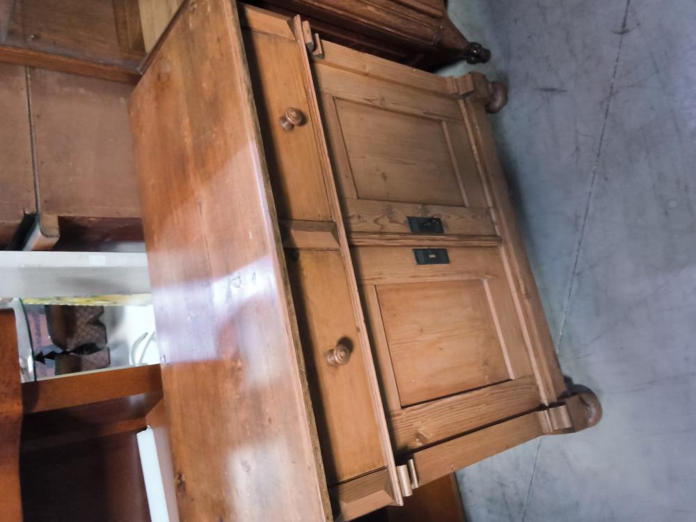 PETIT MEUBLE 2 PORTES 2 TIROIRS 