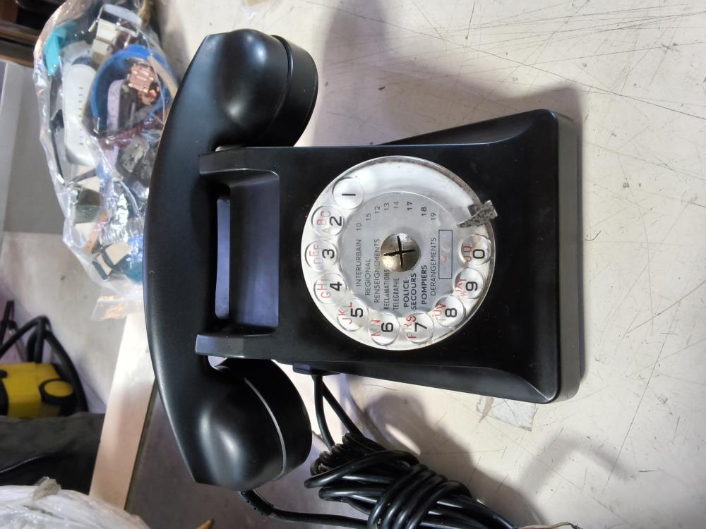 TELEPHKNE ANCIEN BAKÉLITE 