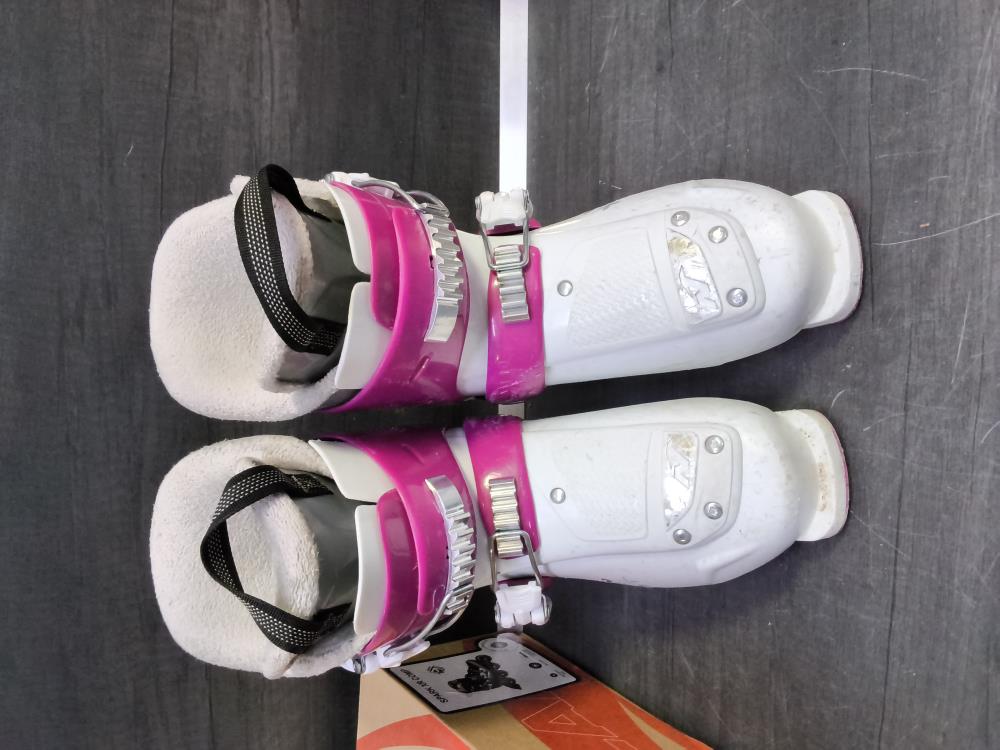 PAIRE DE CHAUSSURES DE SKI ENFANT 