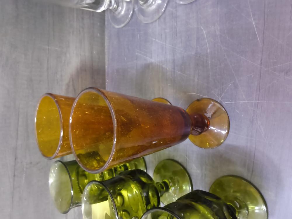 LOT DE 2 GROS VERRES ANCIENS JAUNE