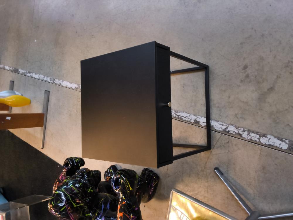 TABLE DE CHEVET MÉTAL 