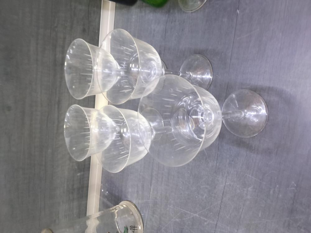 LOT DE 5 VERRES CRISTAL ANCIEN 