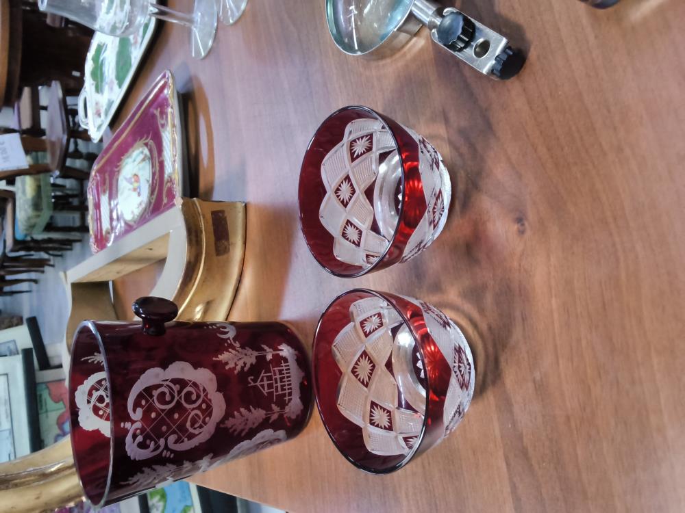 LOT DE 2 VERRES CRISTAL ROUGE