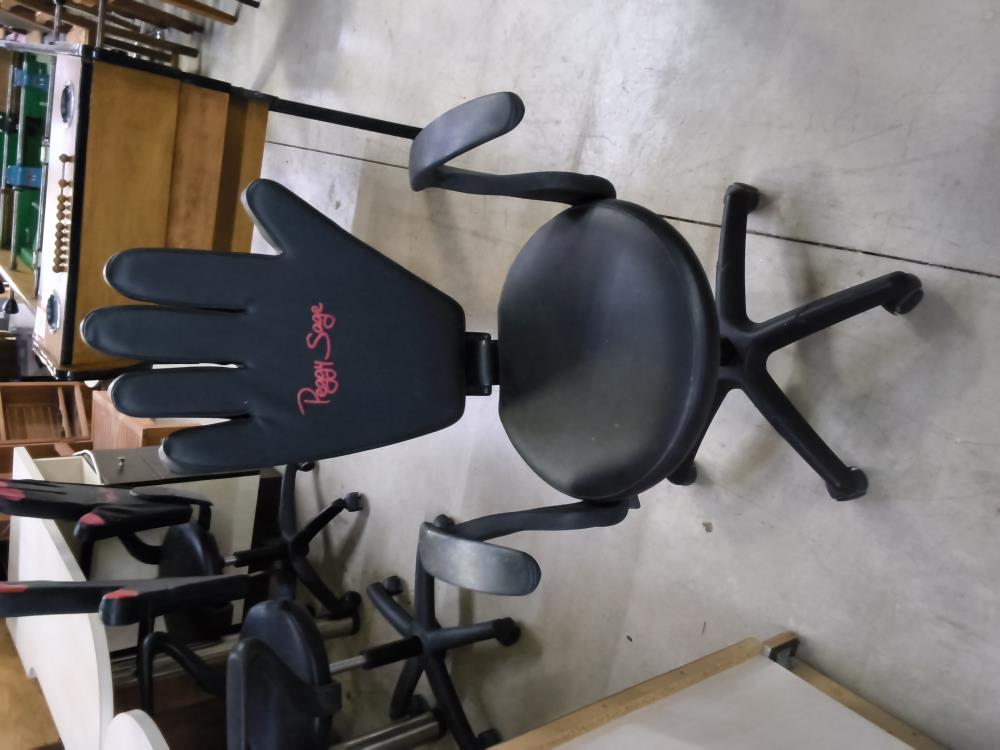 FAUTEUIL DECO MAIN DANS L'ÉTAT 