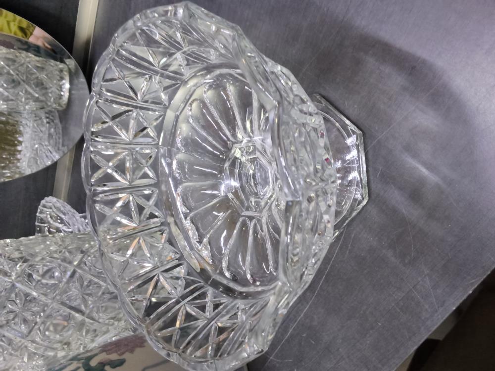 COUPE A FRUITS SUR PIED