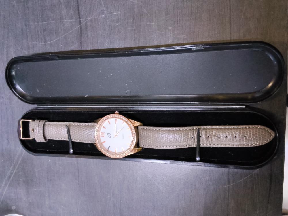 MONTRE FEMME 