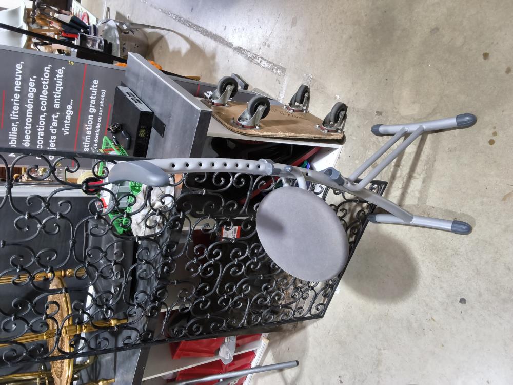 TABOURET POUR REPASSER 