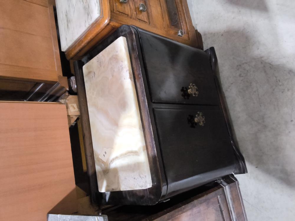 CHEVET MARBRE BLANC 2 PORTES POIGNÉES BRONZE 