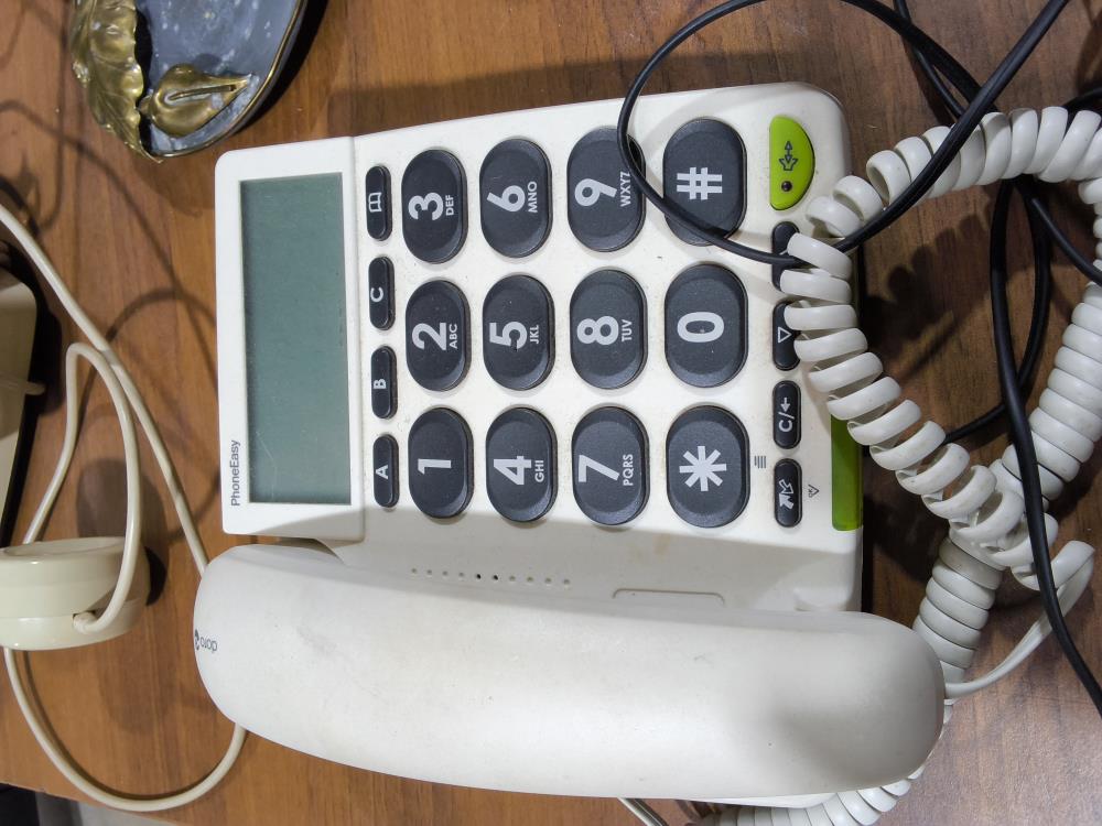TÉLÉPHONE GRANDE TOUCHE