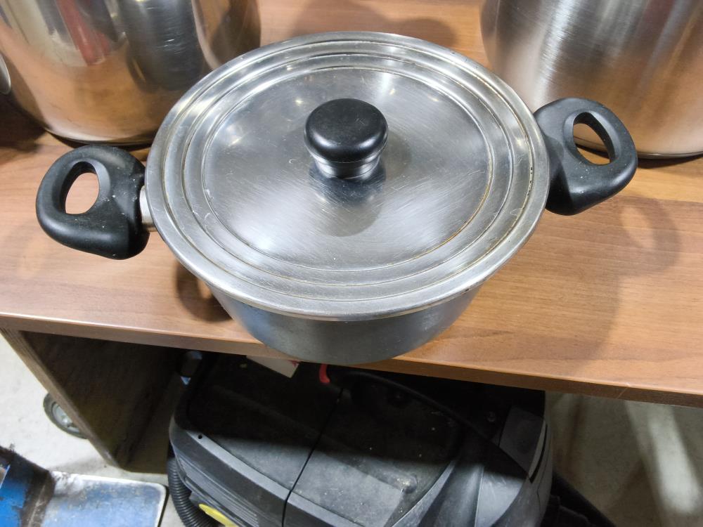 CASSEROLE DS L'ÉTAT AVEC COUVERCLE