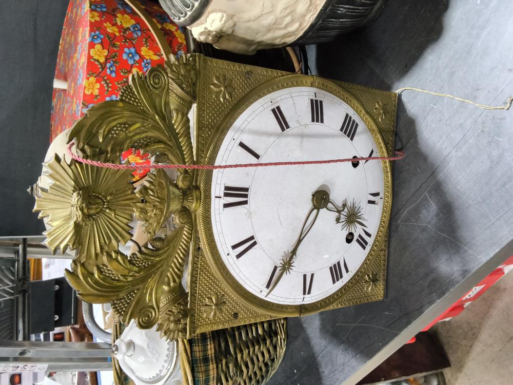 HORLOGE DANS L'ÉTAT 