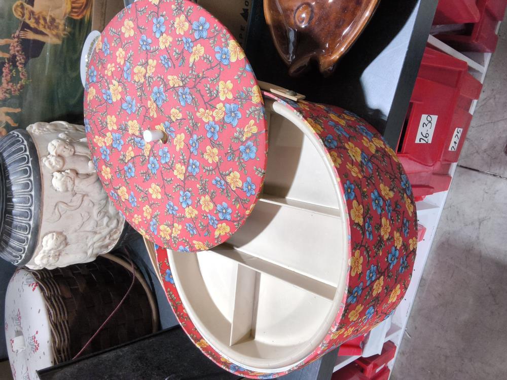 BOITE À COUTURE ANCIENNE RONDE 