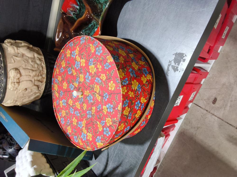 BOITE A COUTURE RONDE ROUGE