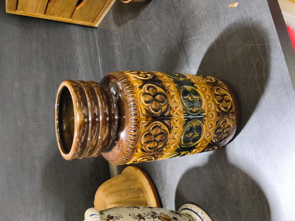 VASE WEST GERMANY HT 27CM