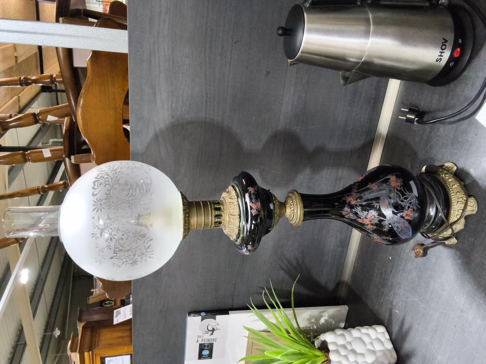 LAMPE À PÉTROLE HT 84CM