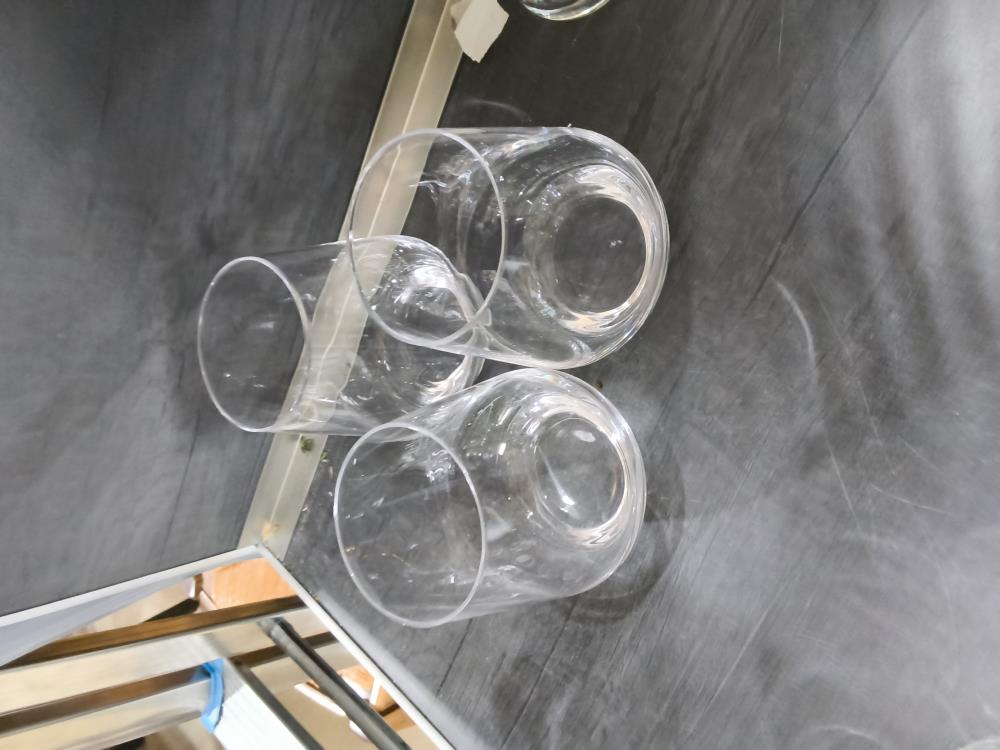 LOT DE 3 VERRES A EAU 