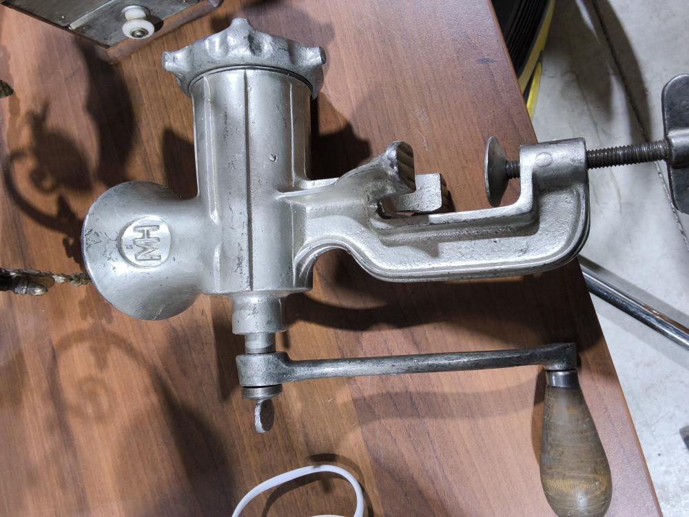 MACHINE À VIANDE