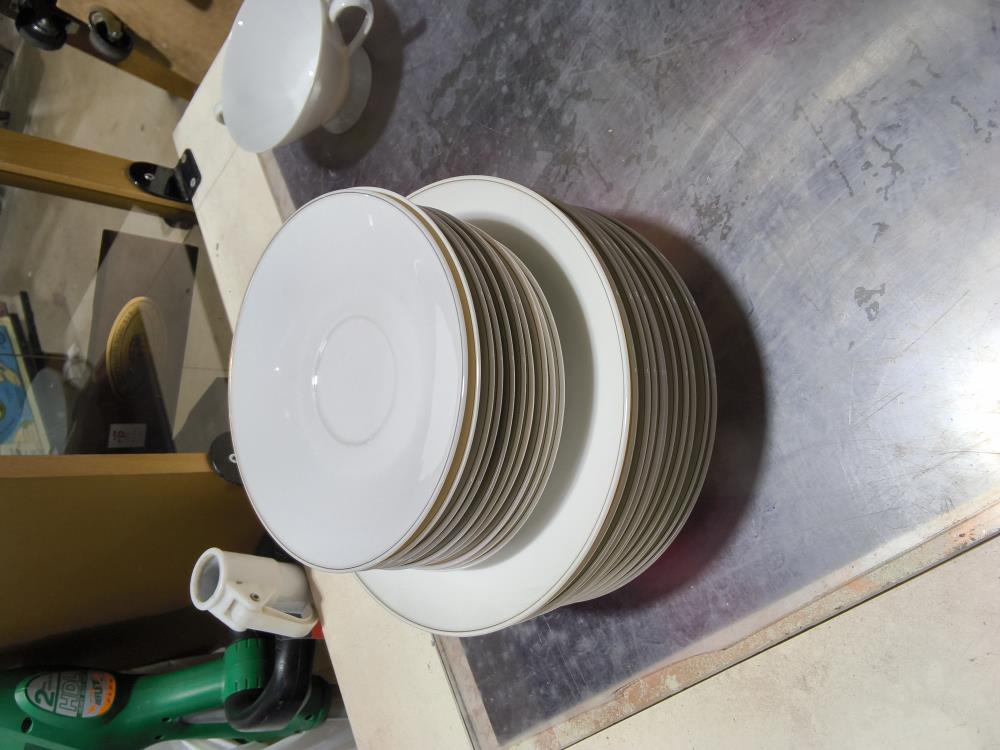 LOT D’ASSIETTES ROSENTHAL 