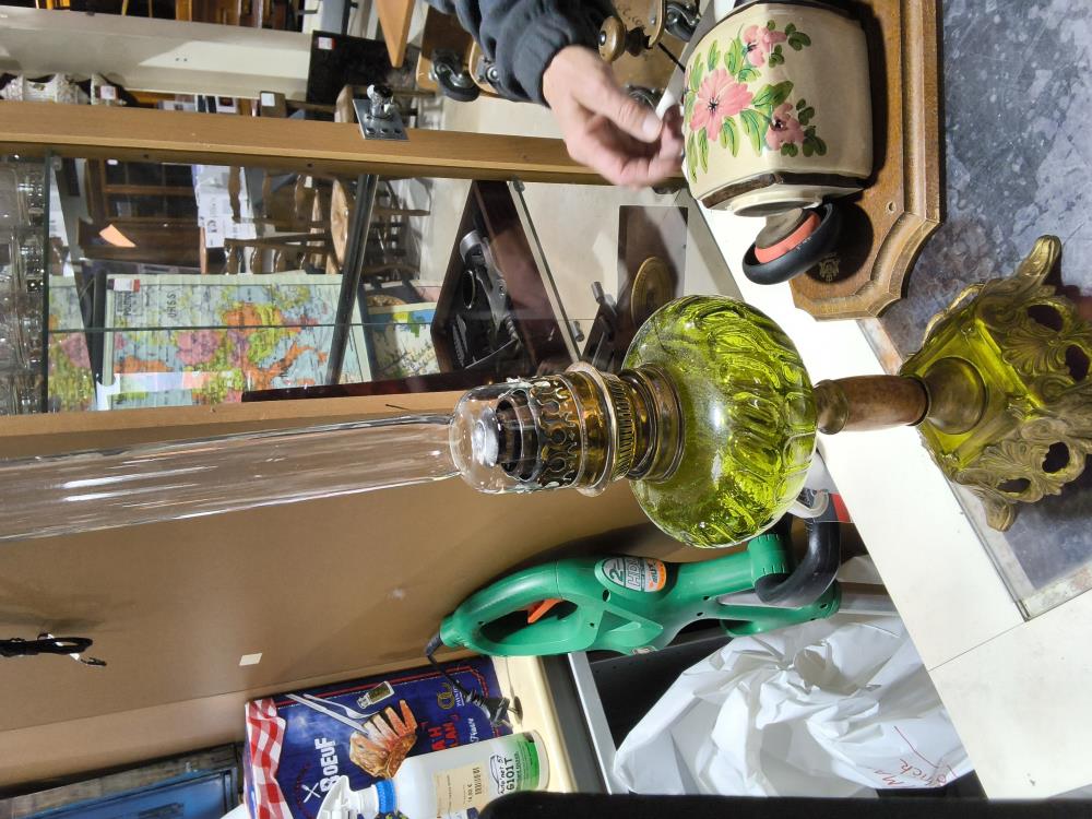 LAMPE A PETROLE 