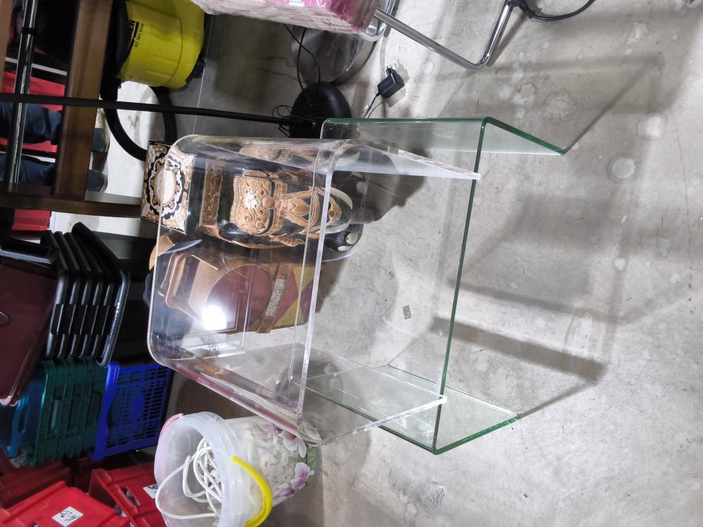 MINI TABLE BASSE PVC 