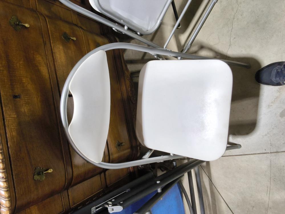 CHAISE PLIABLE BLANCHE 