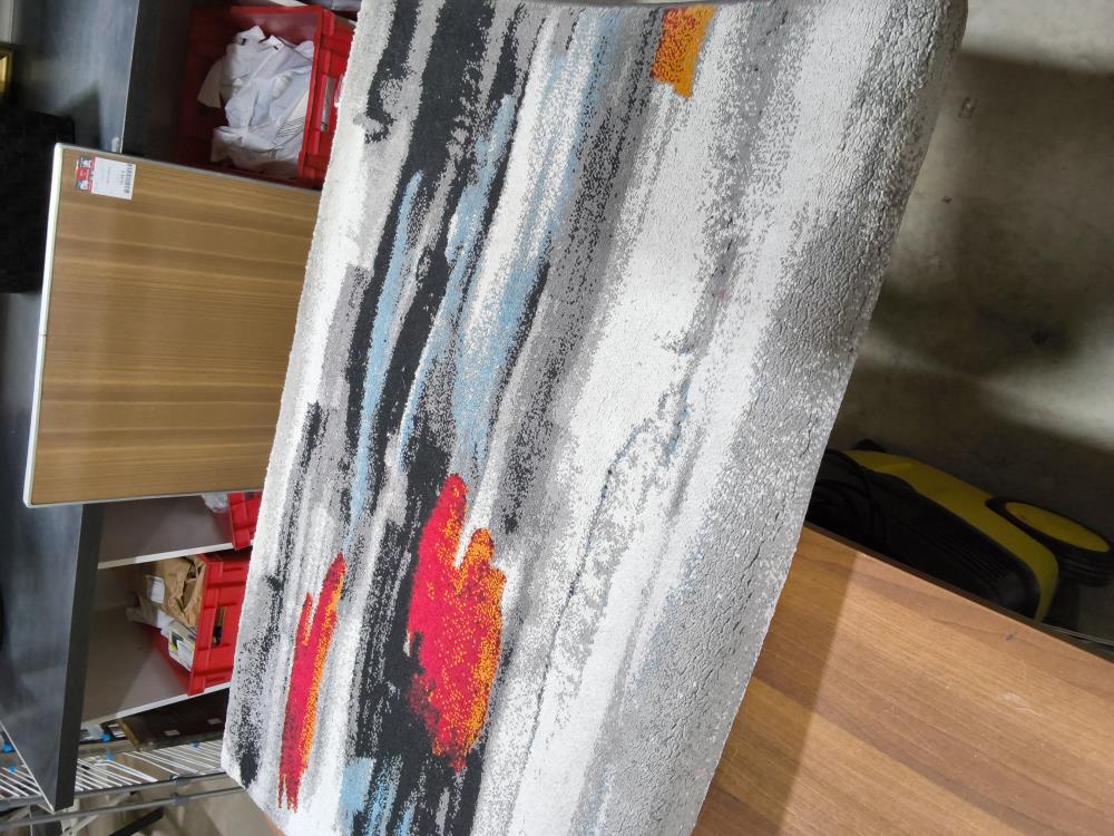 TAPIS MODERNE 80 X 120CM