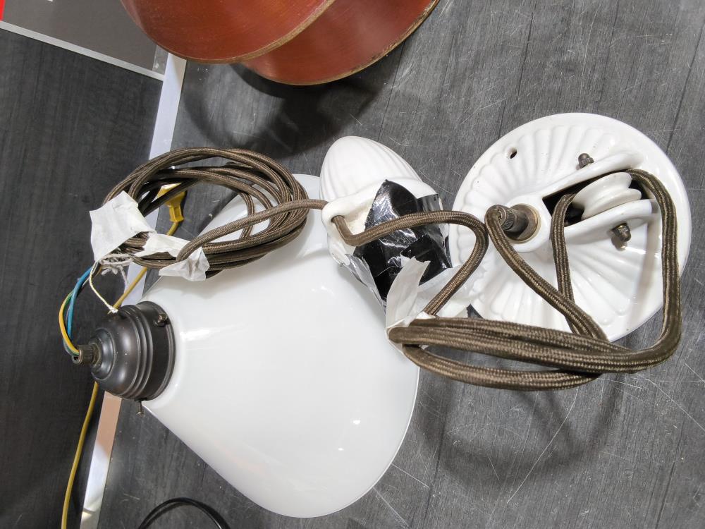  LAMPE A CONTRE POIDS 
