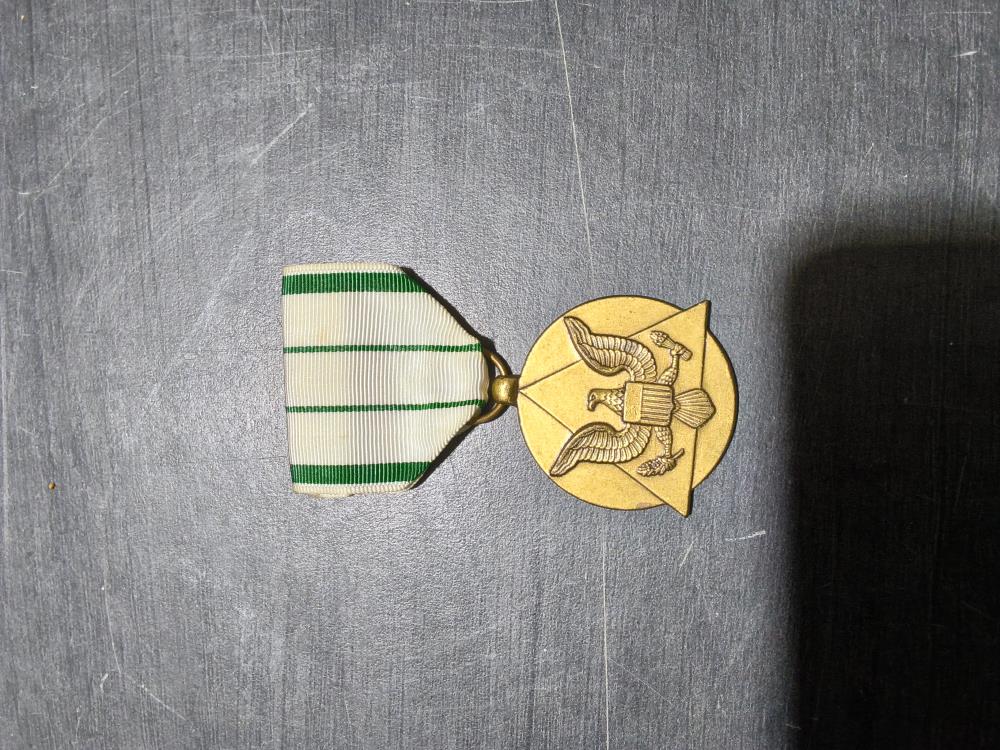 MÉDAILLE 