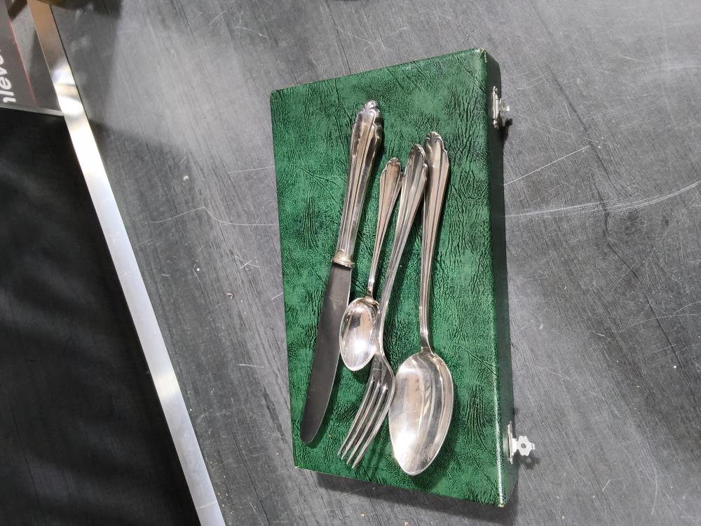 ENSEMBLE MÉNAGÈRE 4 PIÈCES ARGENTÉ 