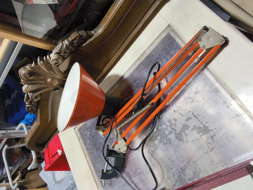 LAMPE D’ATELIER ORANGE