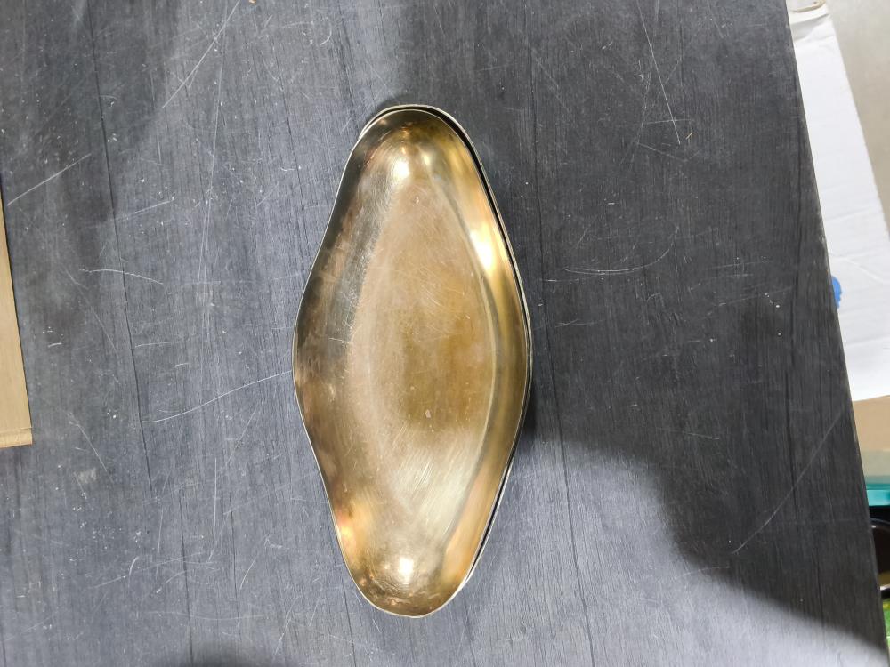 LOT DE 2 PETITS PLATS ARGENTÉ 