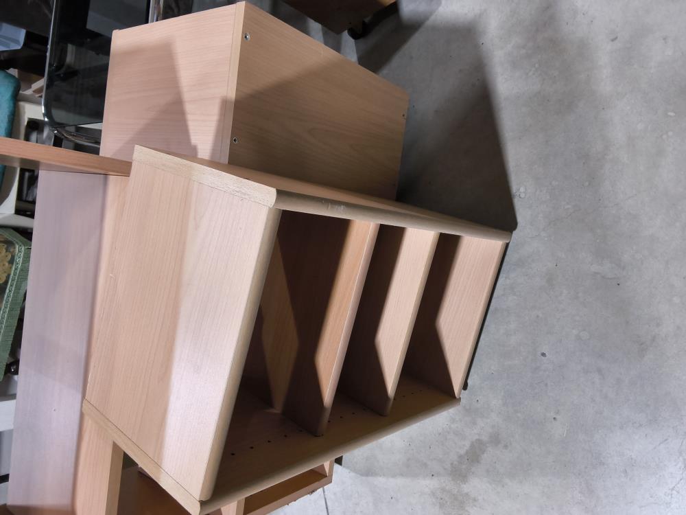 PETITE ÉTAGÈRE SUR ROULETTES 