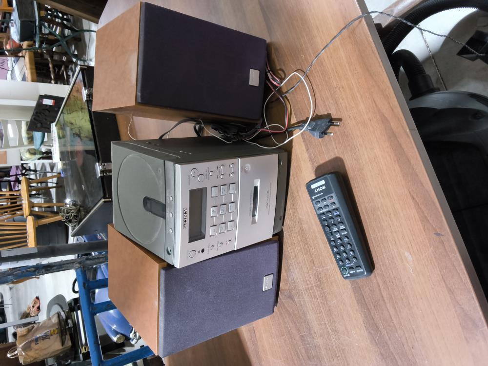 MINI CHAINE SONY AVEC TÉLÉCOMMANDE 