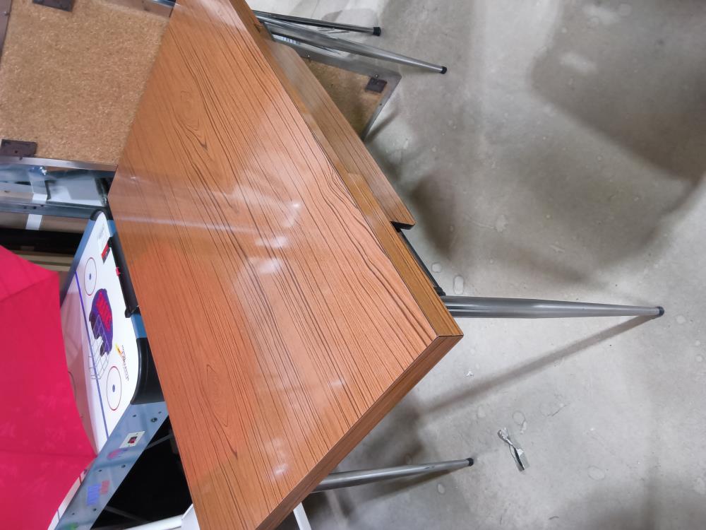TABLE FORMICA BRUNE 