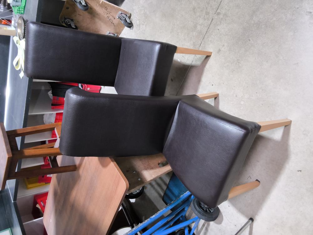 CHAISE SIMILI BRUN 