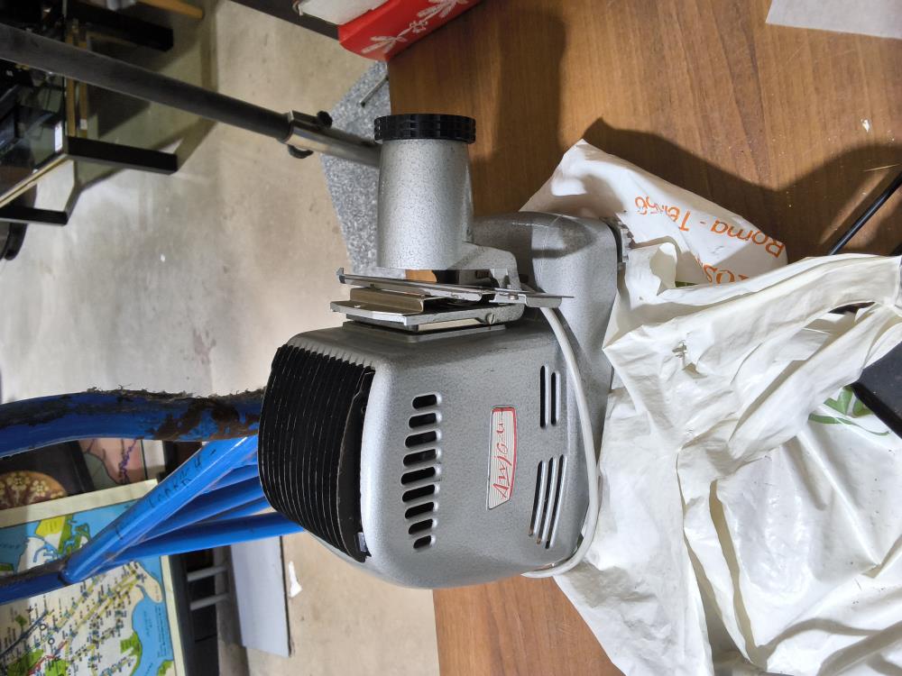 PROJECTEUR DIAPO ANCIEN ANJOU