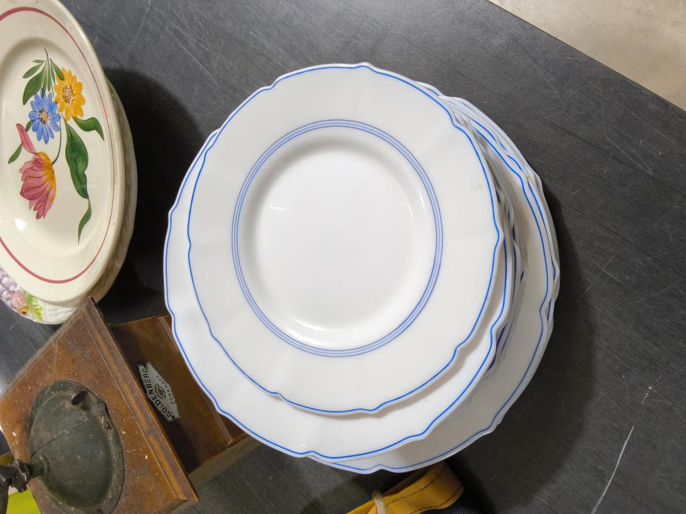 LOT D’ASSIETTES ARCOPAL 