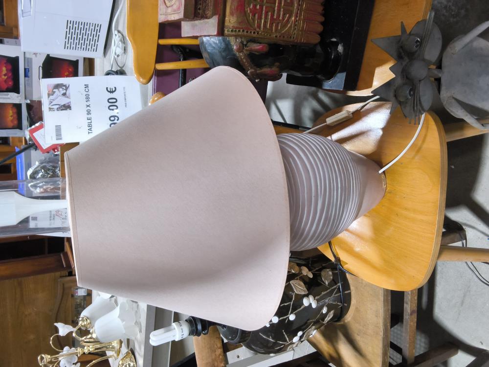 LAMPE À POSER BEIGE