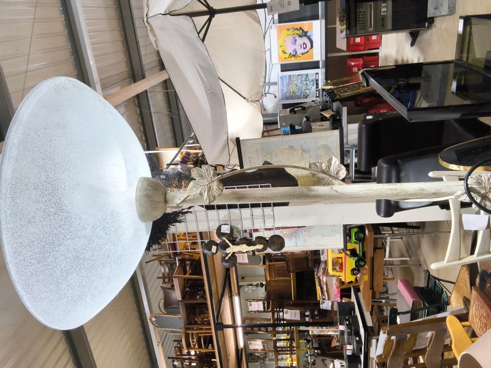 LAMPADAIRE MÉTAL BEIGE