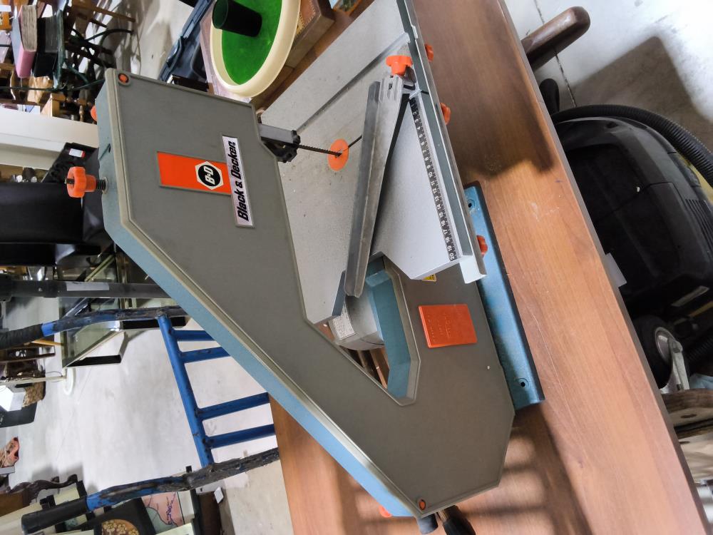 SCIE A RUBAN BLACK ET DECKER 