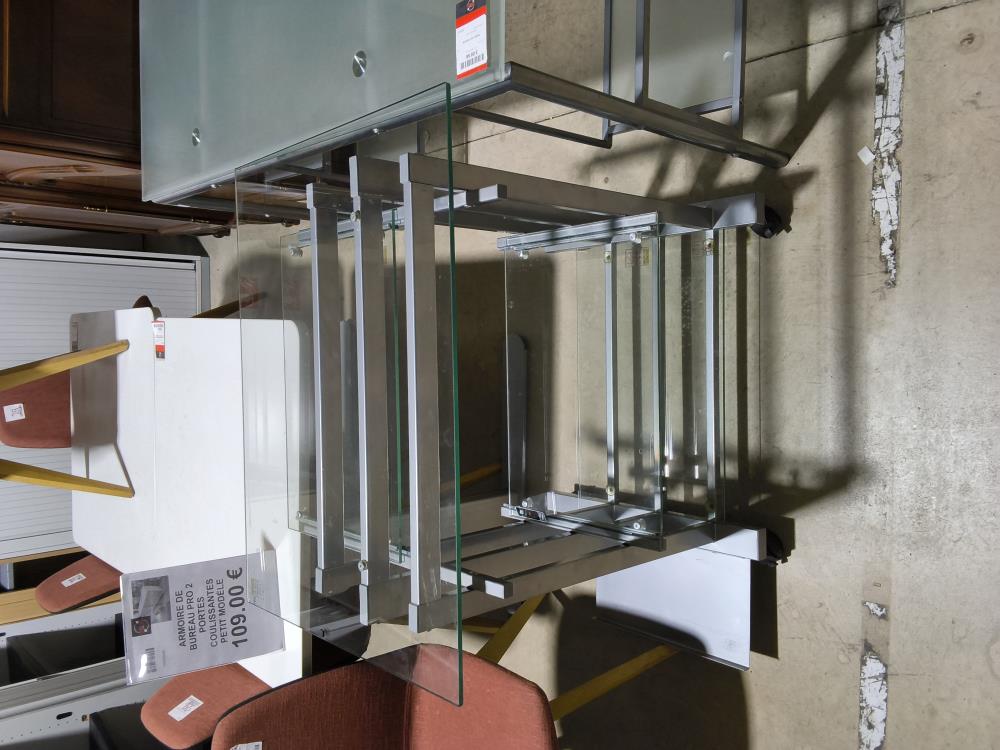 BUREAU VERRE SUR ROULETTES 