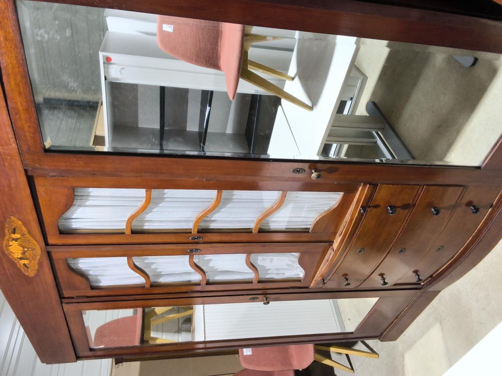 ARMOIRE  4 PORTES 3 TIROIRS MARQUETERIE NACRÉ