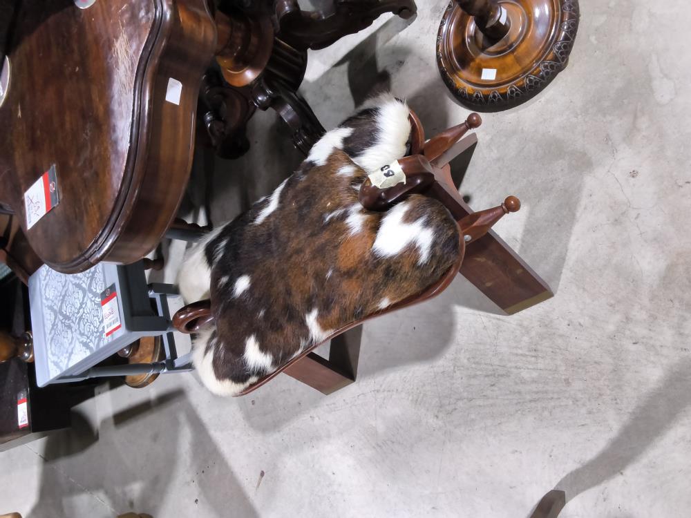 TABOURET PEAU DE VACHE