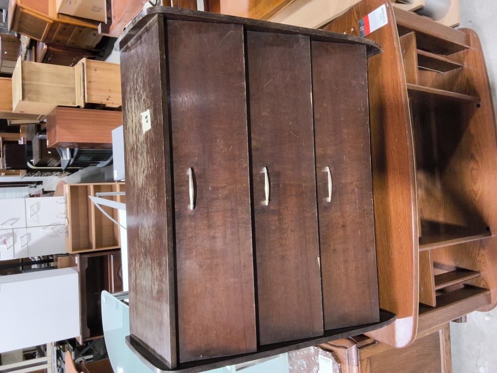ARMOIRE A CHAUSSURES DANS L'ÉTAT 