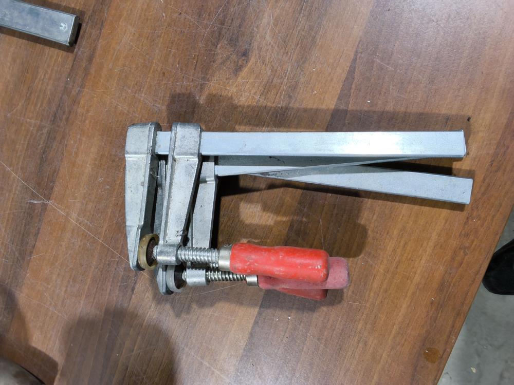 LOT DE 3 SERRES JOINTS